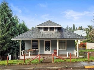 215 SE 1st St, Winlock, WA 98596