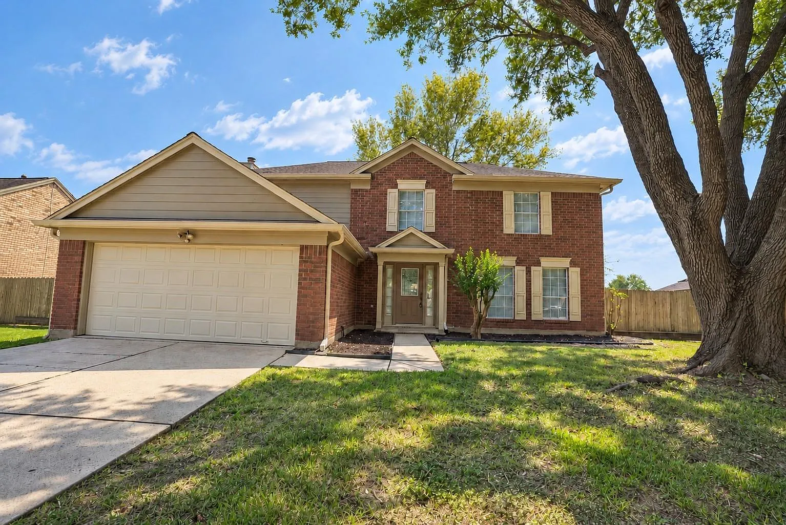 4 bed, 2.5 bath, 2256 sqft, $2,650 — Photo 1