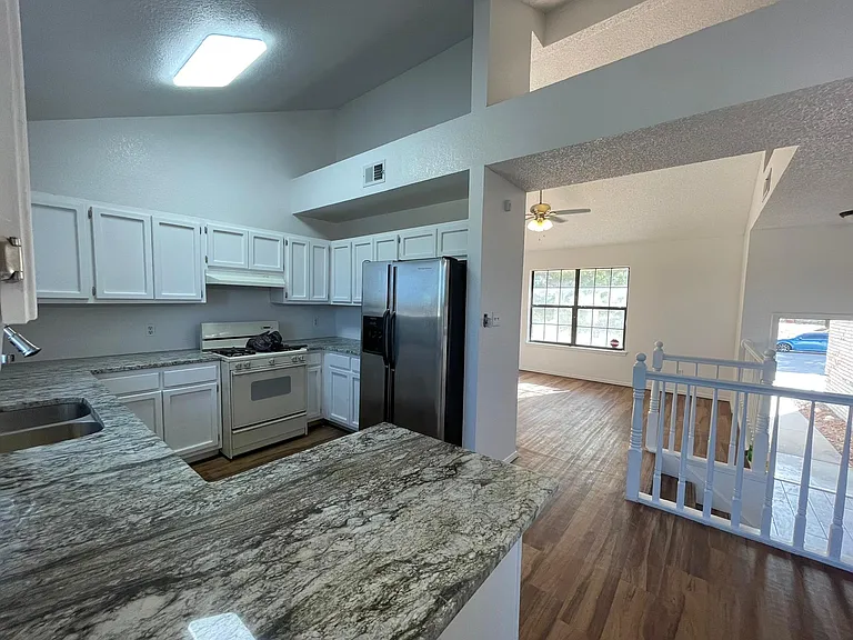 567 Kieffer Ln — Photo 17