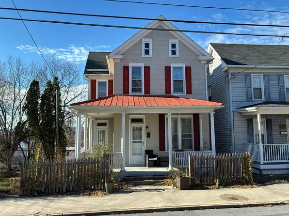 504 N High St, Martinsburg, WV 25404