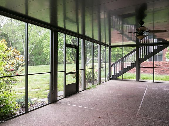 RealTourCast - R Davis - Longwood (33 of