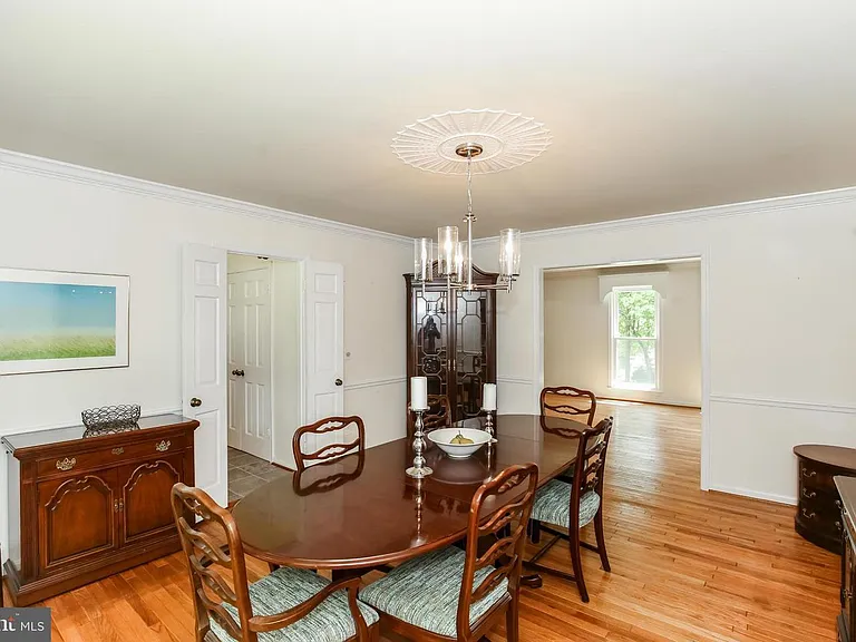8712 Seven Locks Rd — Photo 7