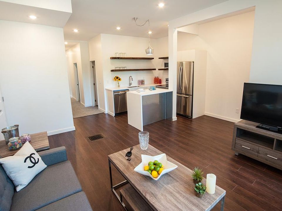 Living Room & Kitchen - 1026 Madison Street Syracuse Univers