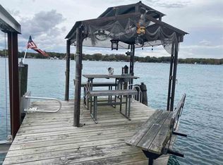 2454 N Channel Dr, Harsens Island, MI
