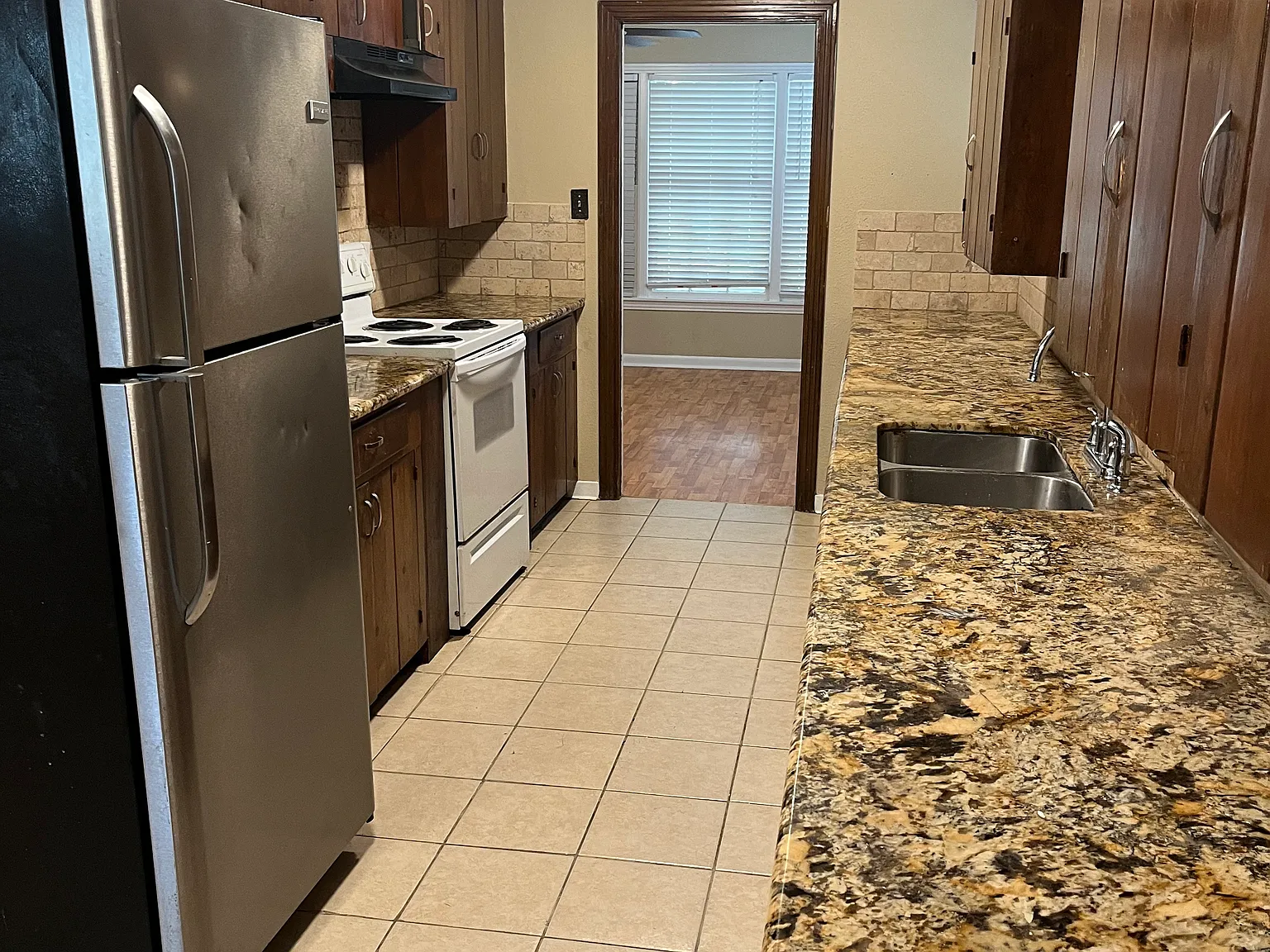 4 bed, 1506 sqft, $1,700 — Photo 2