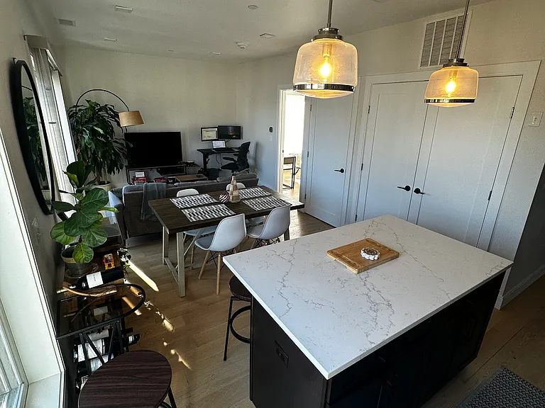 287 Maverick St #306 — Photo 7