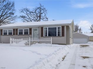 5365 Oakcrest Dr, Youngstown, OH 44515