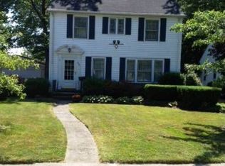 604 Woodstock Rd, Eastlake, OH