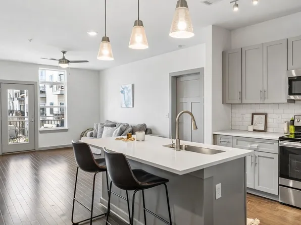 1638 54th Ave N #202, Nashville, TN 37209