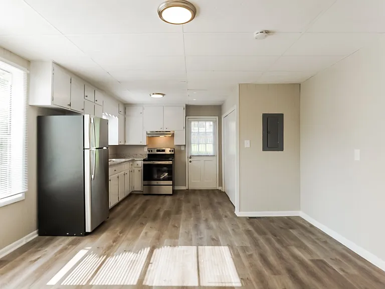 1548447_021_kitchen_12972320.jpg