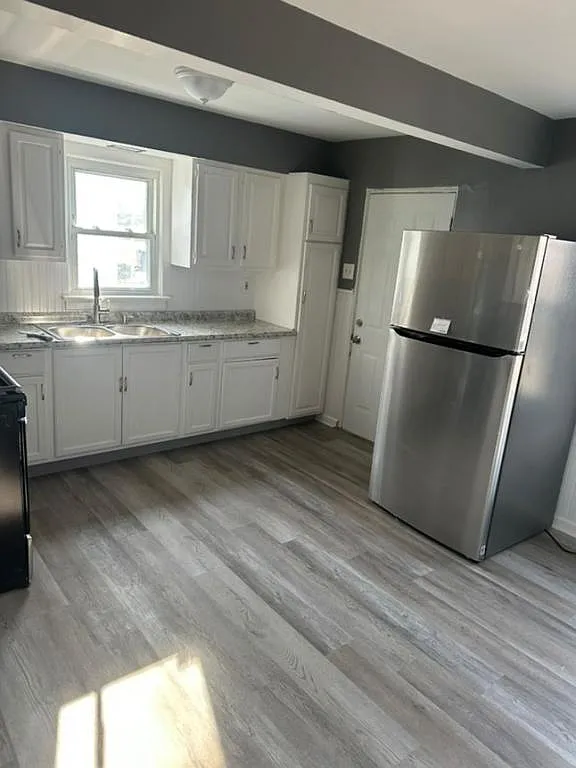 6037 Garfield Ave — Photo 4