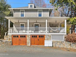 8 Glendale St, Cos Cob, CT 06807