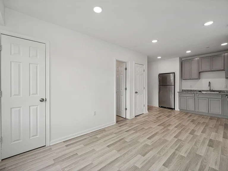 1642 16th St SE #3 — Photo 4