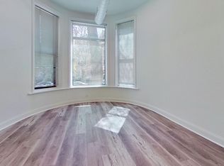 650 W Briar Pl APT 1FE, Chicago, IL 60657