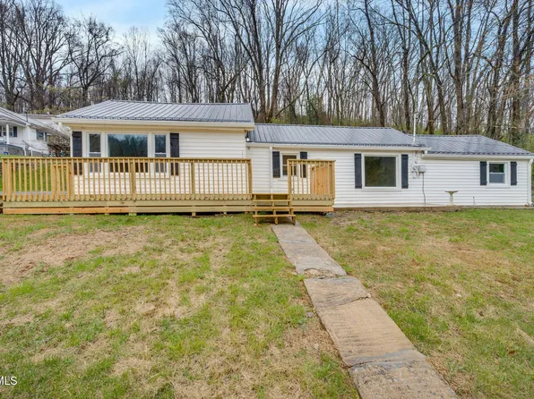 1131 Berry Rd, Elizabethton, TN 37643