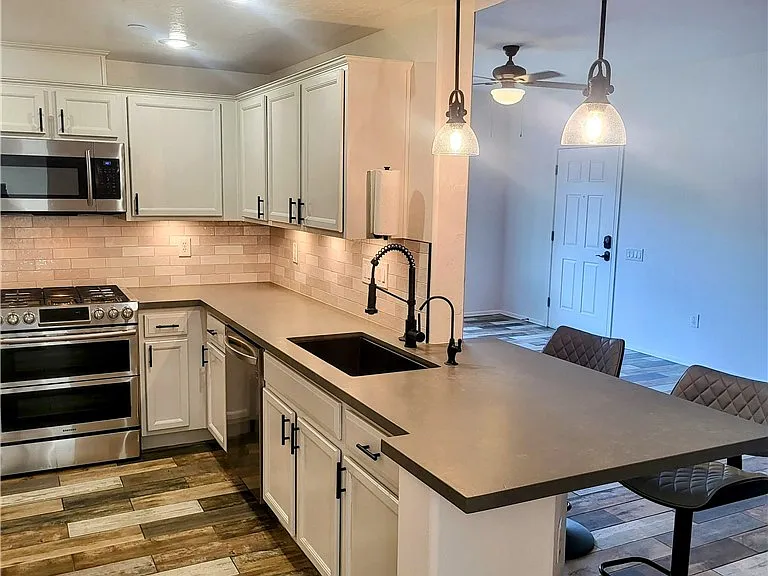 6868 Sky Pointe Dr #1047 — Photo 15