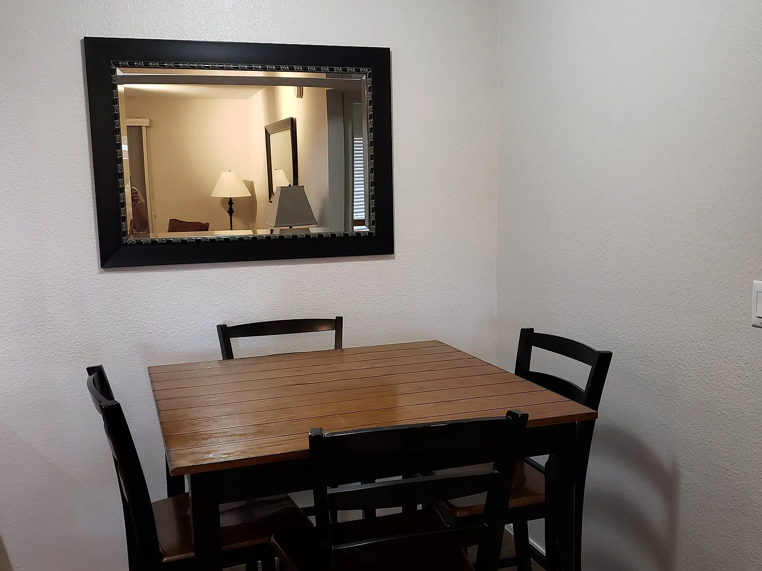 2 bed, 906 sqft, $1,649 — Photo 4