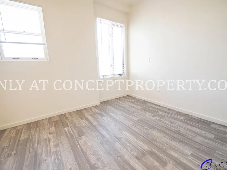 223 E 3rd Ave — Photo 42