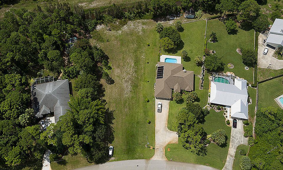 1st image of 4403 Redwood Drive