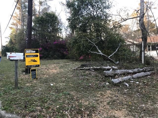 2nd image of 1900 Auburn Rd