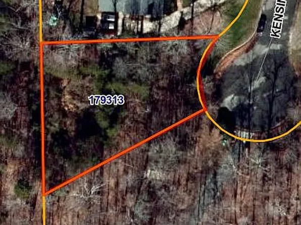 1103 Kensington Dr, High Point, NC 27262