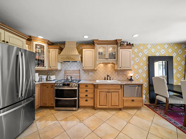 25685 Lupita Dr — Photo 9