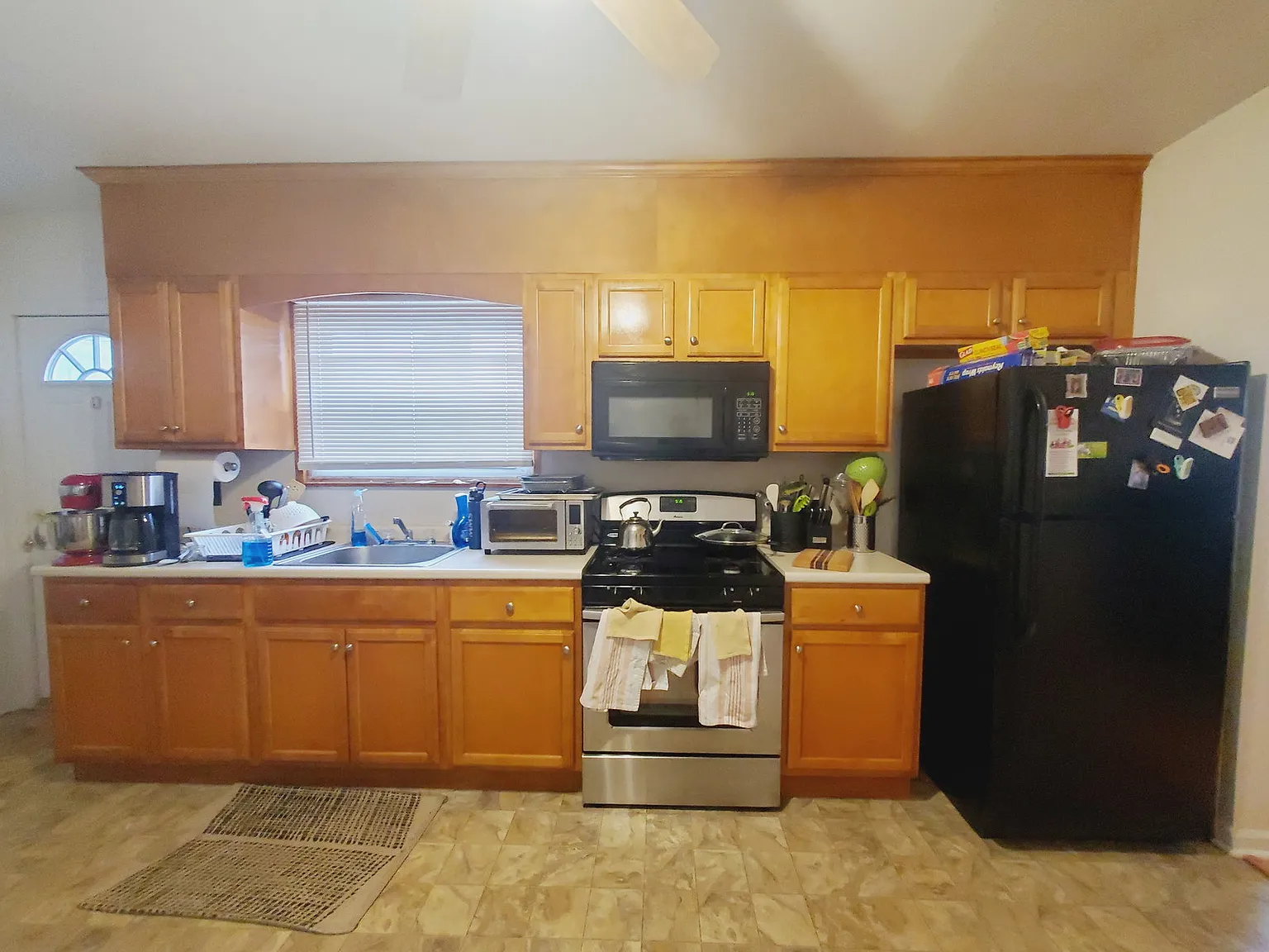 2 bed, 1.5 bath, 900 sqft, $2,500 — Photo 1