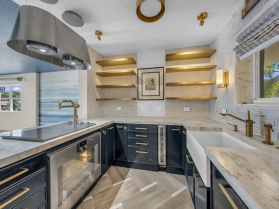 5th image of 341 N Birch Road Unit 206