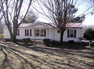 855 Perrigo Ln, Lafayette, TN 37083