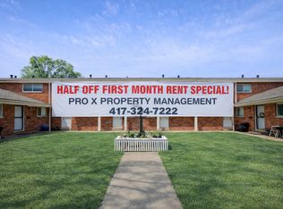 2943 E University St APT 12, Springfield, MO 65804