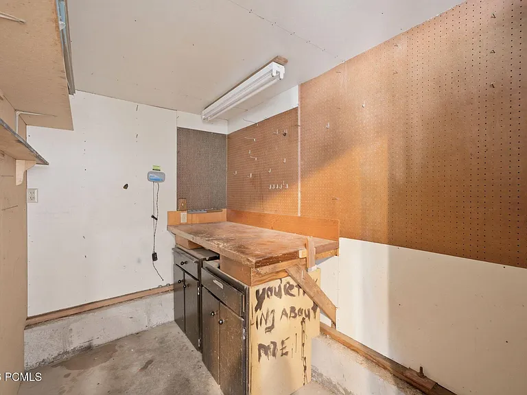 19 Payday Dr — Photo 37