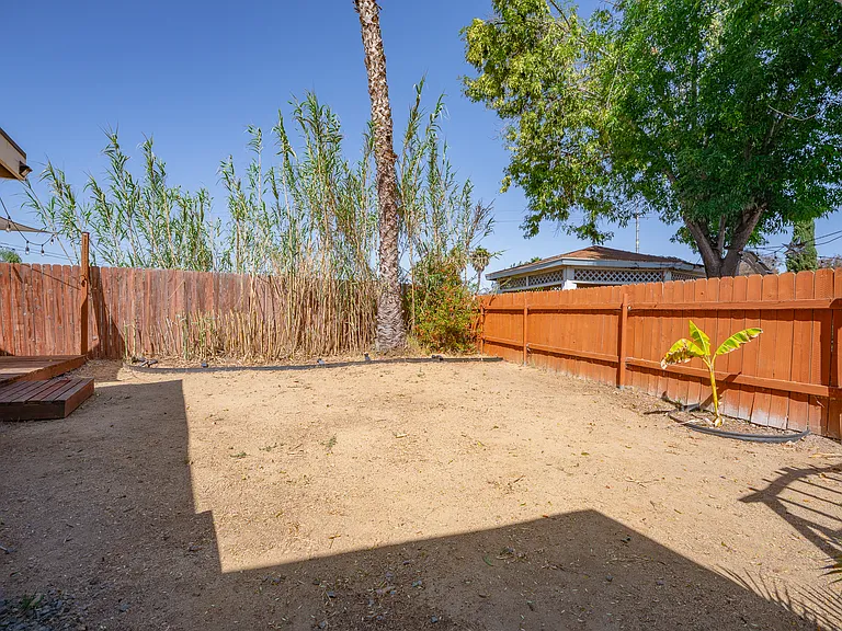 530 Kirtright St — Photo 50