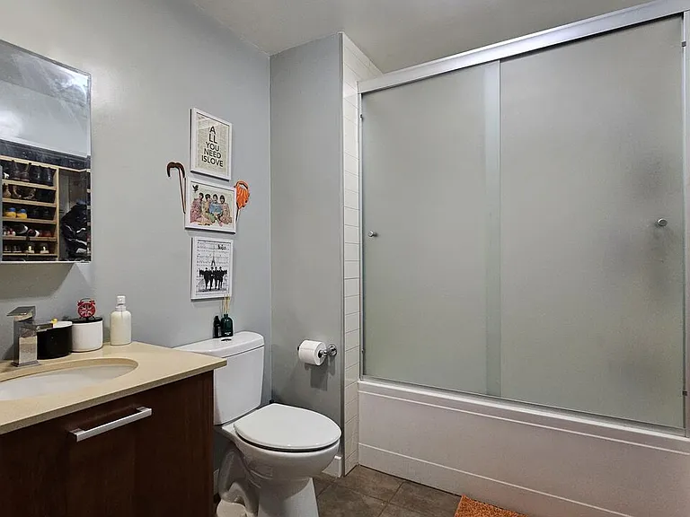 645 W 9th St #609 — Photo 4