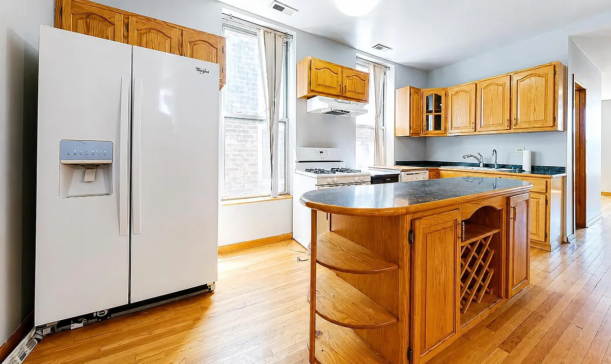 Unit Photo - 1825 N Hermitage Ave #1-2