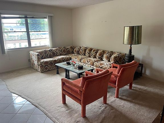 2nd image of 2052 Ventnor O #2052