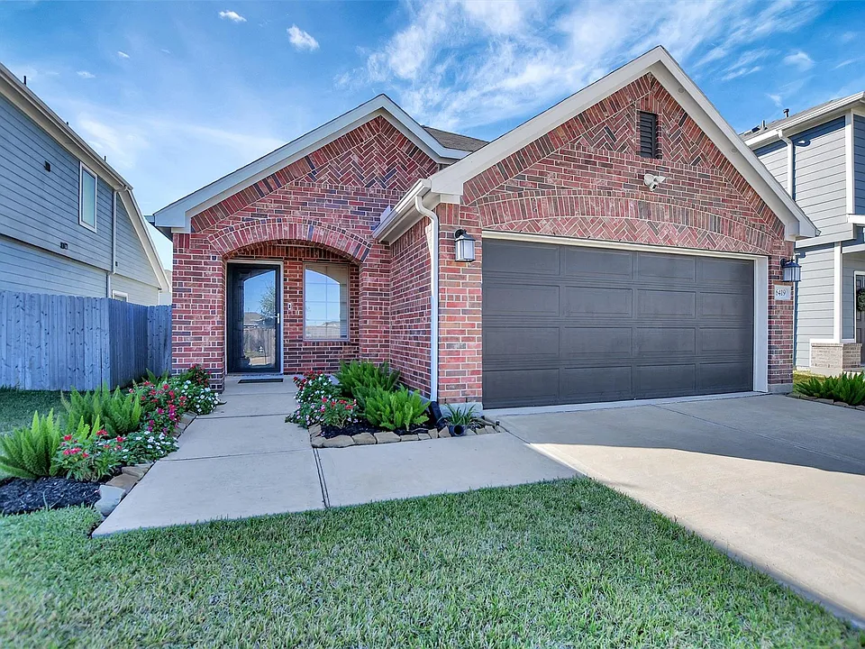 6419 Purple Wreath Way