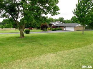 1876 S School St, Washington, IL 61571