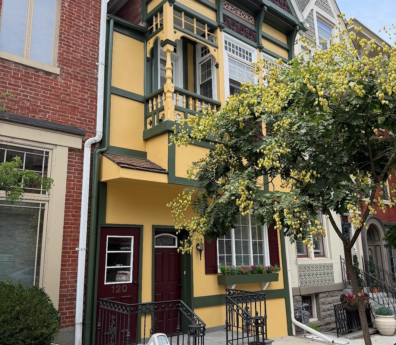 1 bed, 900 sqft, $2,200 — Photo 1