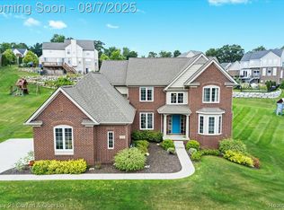 8028 Trenton Dr, White Lake, MI