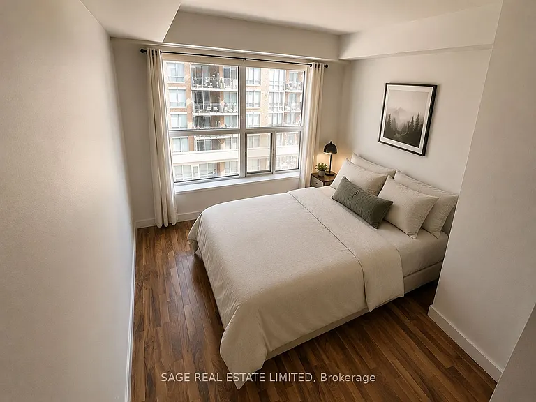 1005 King St W #518 — Photo 5