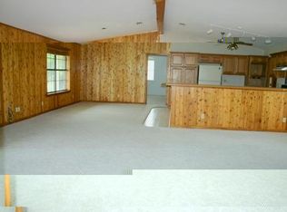 587 Ward Neal Rd, Bells, TX 75414