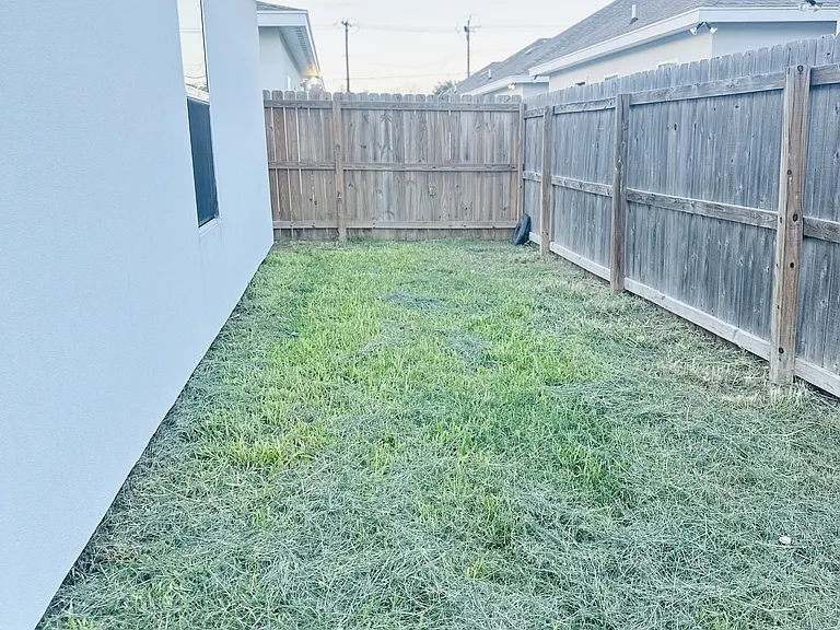 5200 N Dahlia St #2 — Photo 6