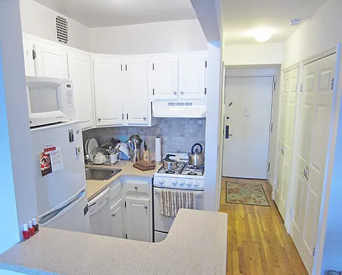 Rented by Citi Habitats | media 42