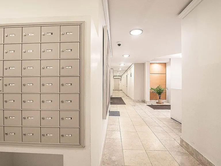 330 W 45th St #4K — Photo 9