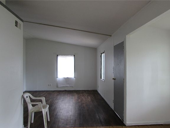 2nd image of 6 Griggs Ct