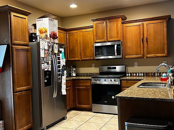 2nd image of 10908 Del Carmen St NW