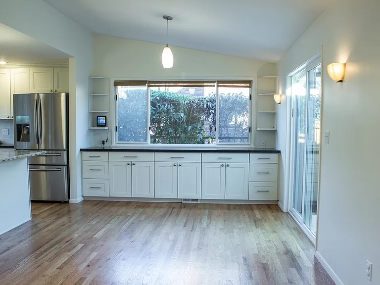 2344 McGilvra Blvd E — Photo 3