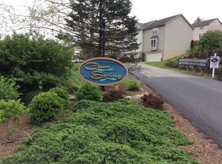 74 Clear Spring Dr, Morgantown, WV 26508