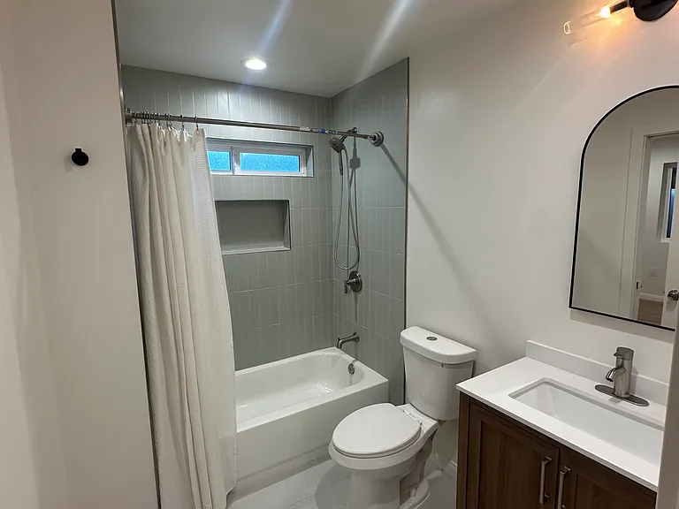 321 Parkrose Ave — Photo 3