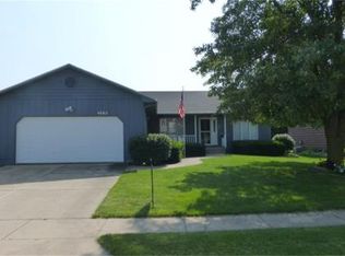 4662 Cresthaven Ln, Decatur, IL 62526